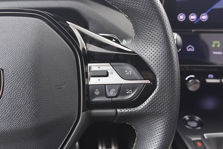 Vehicle Image 26