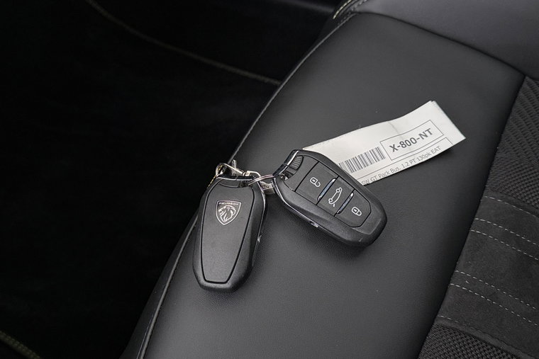 Vehicle Image 38