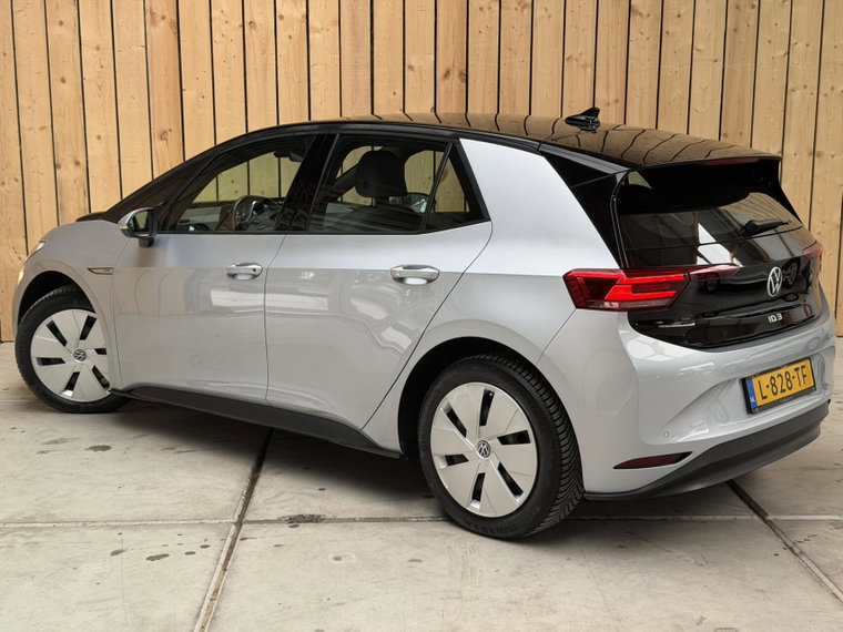 Vehicle Image 40