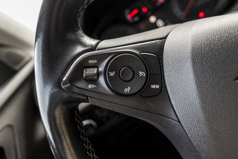 Vehicle Image 32