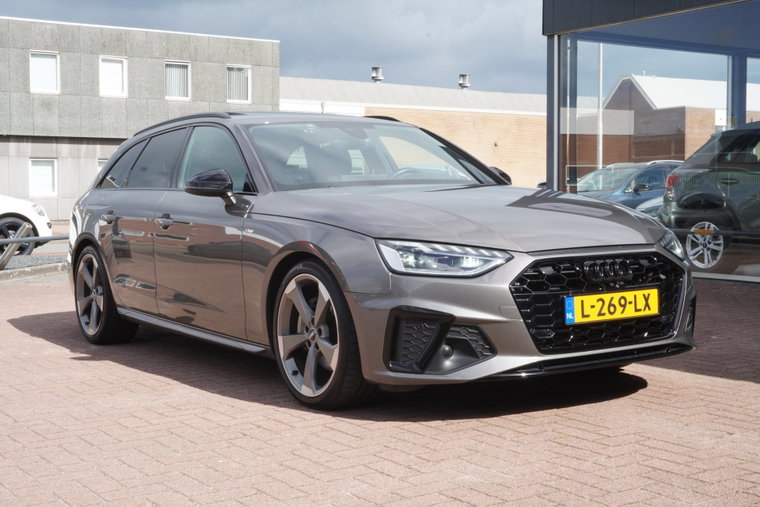 Vehicle Image 9