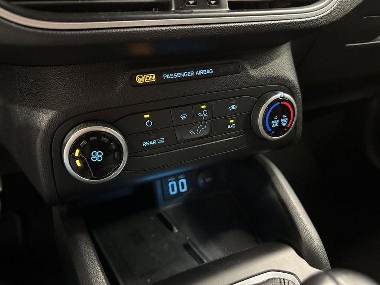 Vehicle Image 38