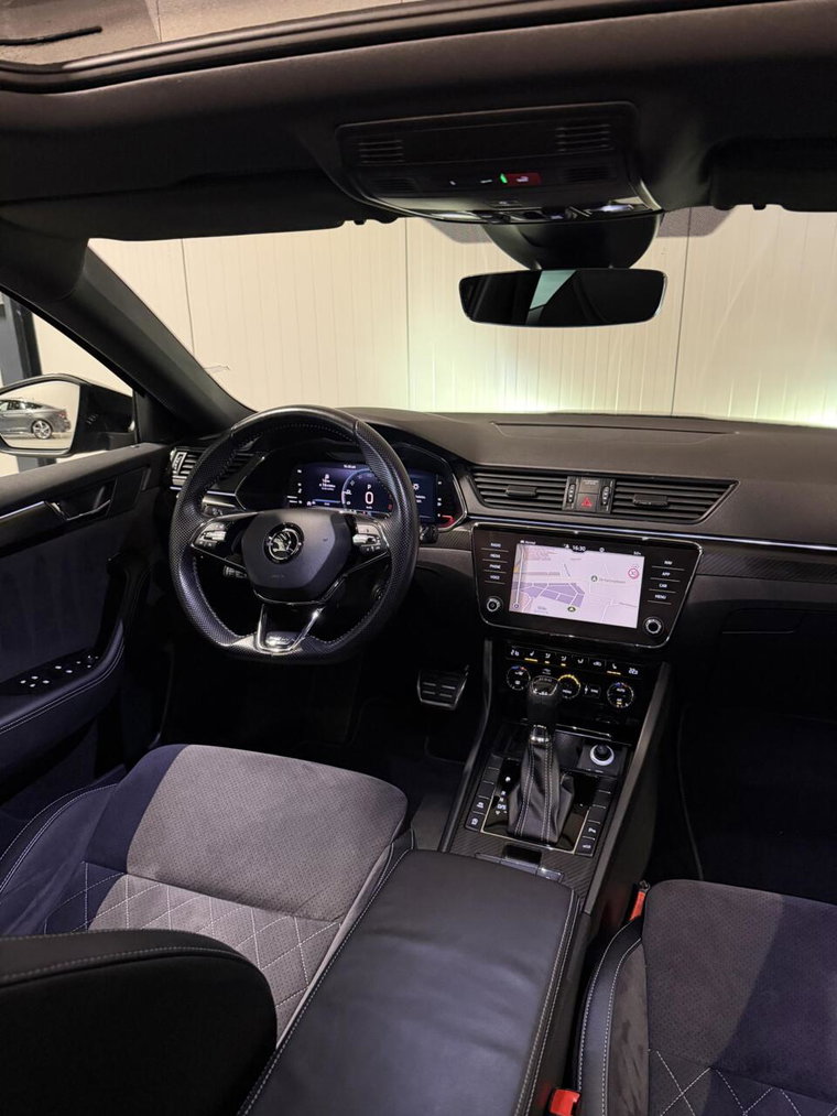Vehicle Image 22