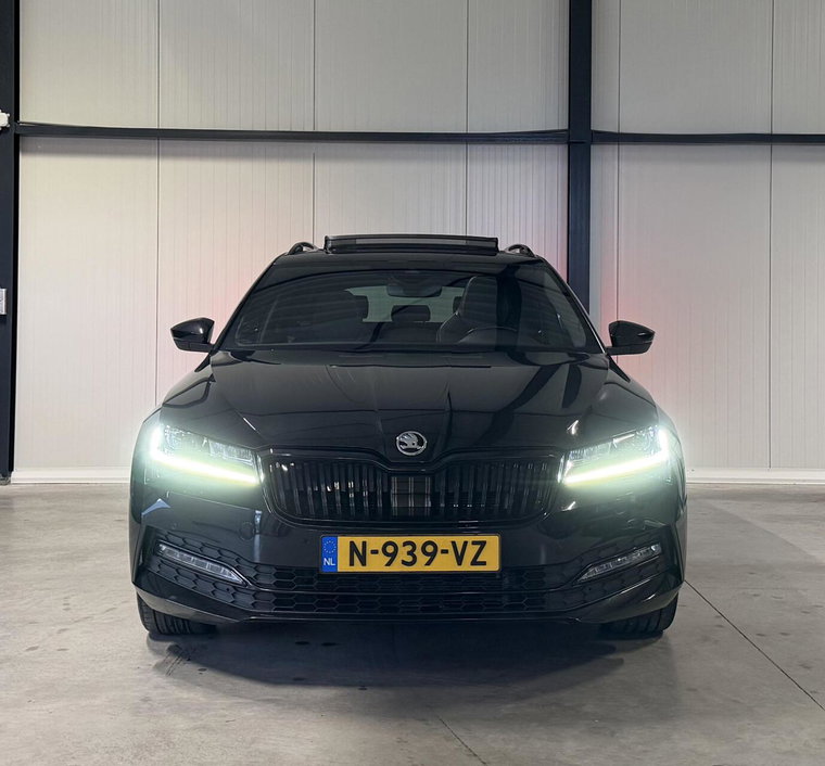 Vehicle Image 6