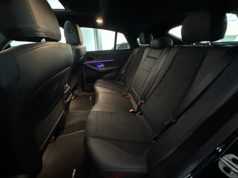 Vehicle Image 32