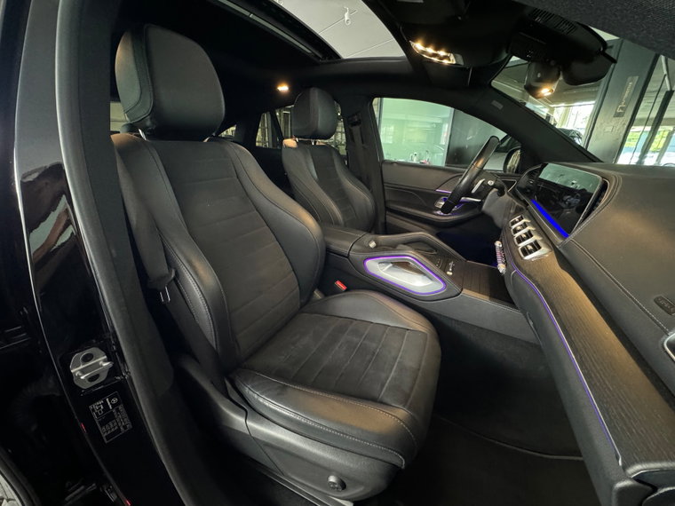 Vehicle Image 36