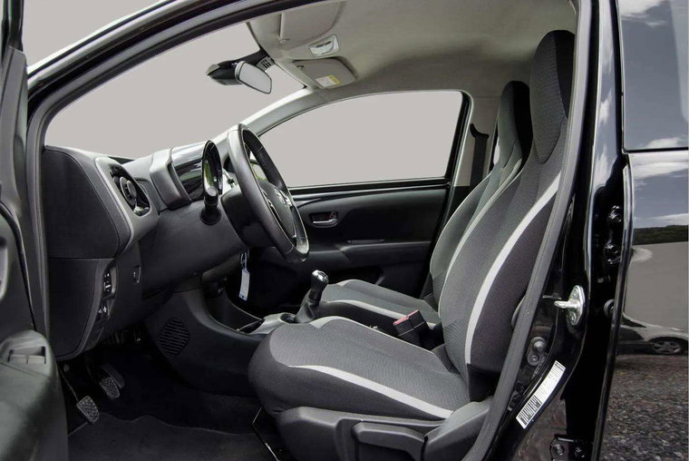 Vehicle Image 12