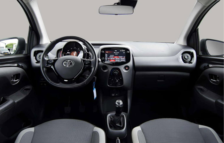 Vehicle Image 9
