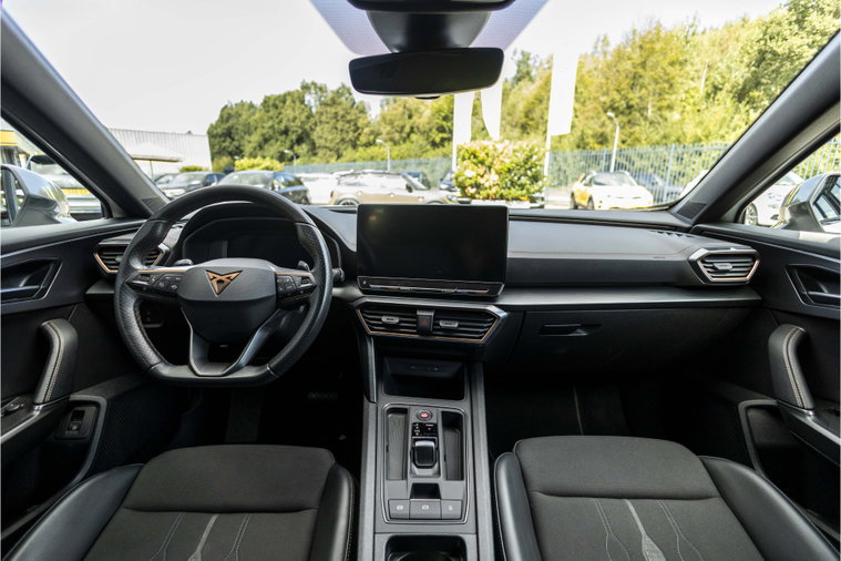 Vehicle Image 19