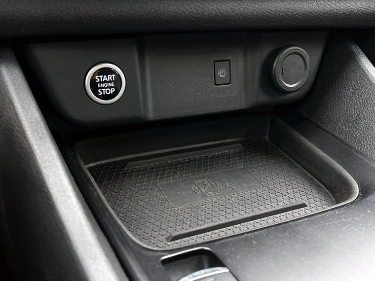 Vehicle Image 32