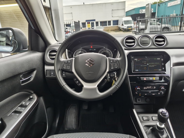 Vehicle Image 9