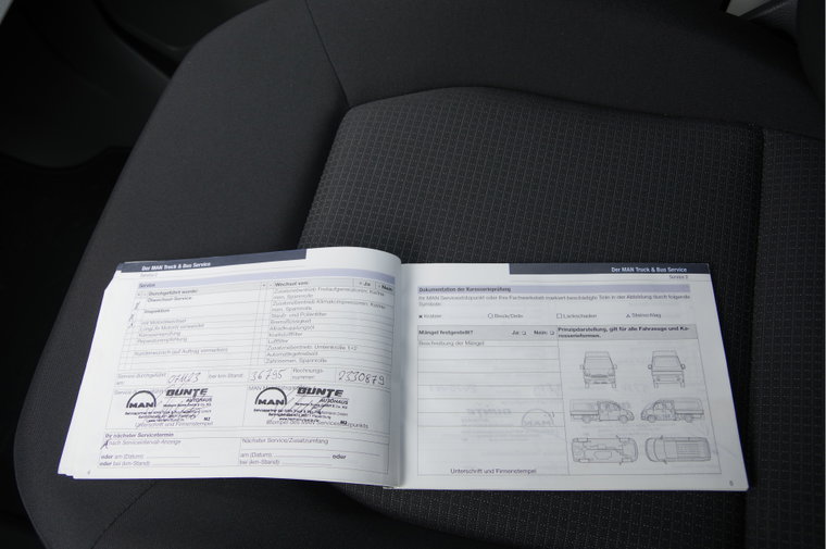 Vehicle Image 30
