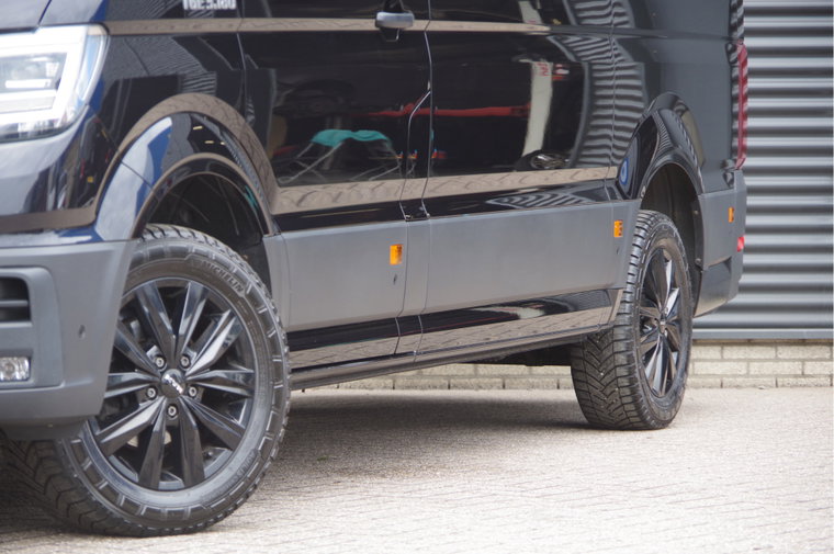 Vehicle Image 33