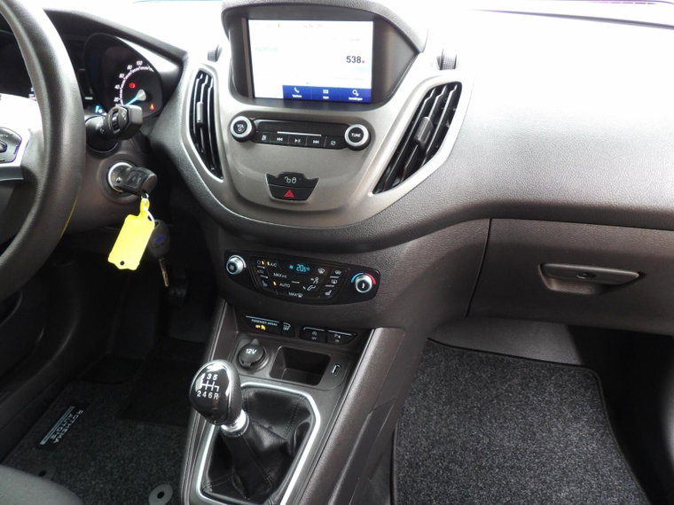 Vehicle Image 13