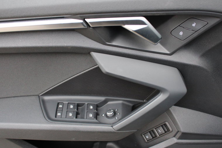 Vehicle Image 37