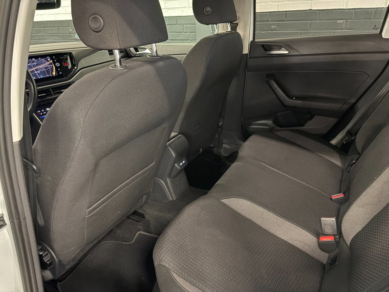 Vehicle Image 26