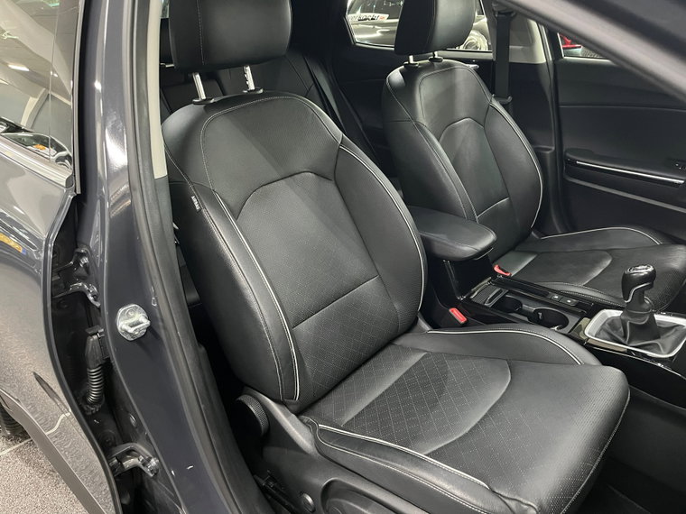 Vehicle Image 18