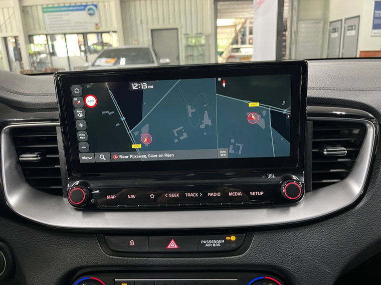 Vehicle Image 30