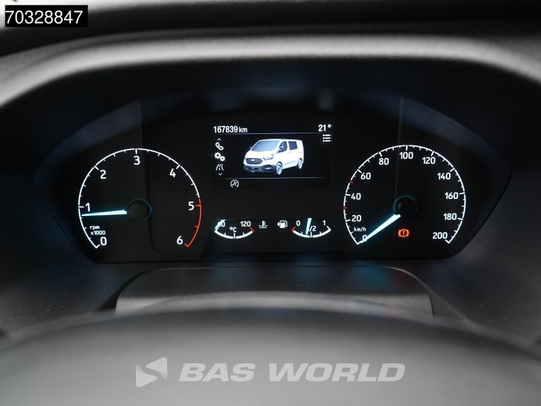 Vehicle Image 32