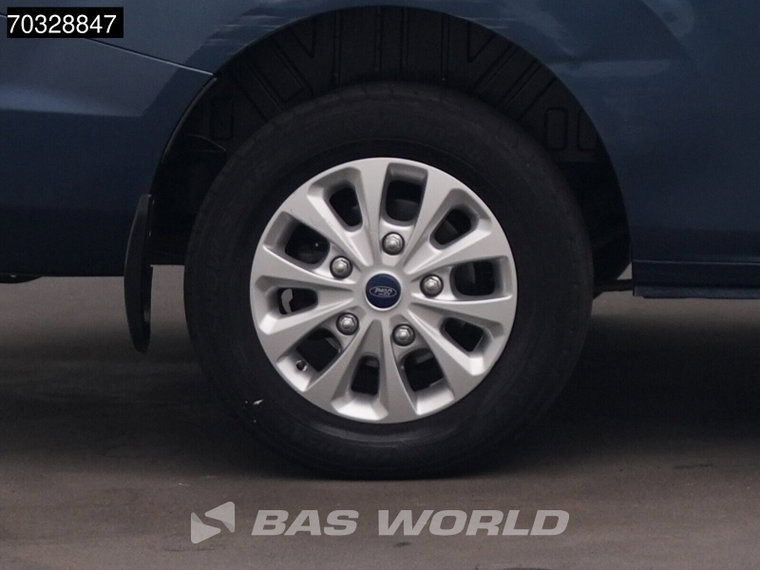 Vehicle Image 37