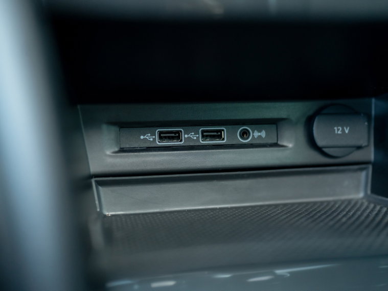 Vehicle Image 35