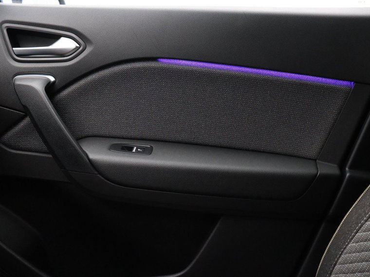 Vehicle Image 38
