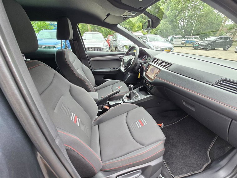Vehicle Image 15