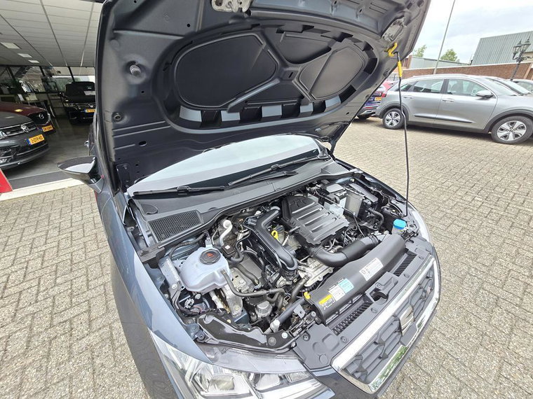 Vehicle Image 35