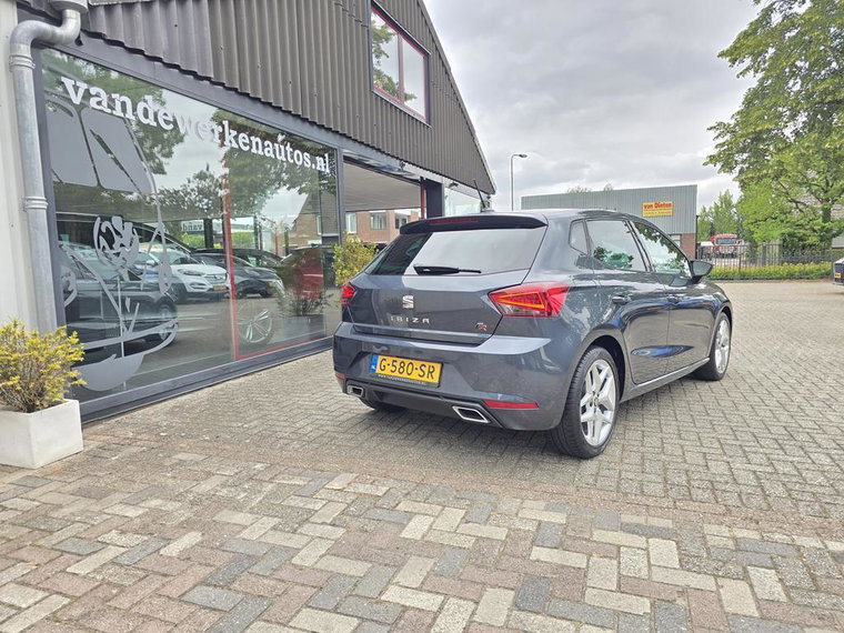 Vehicle Image 40