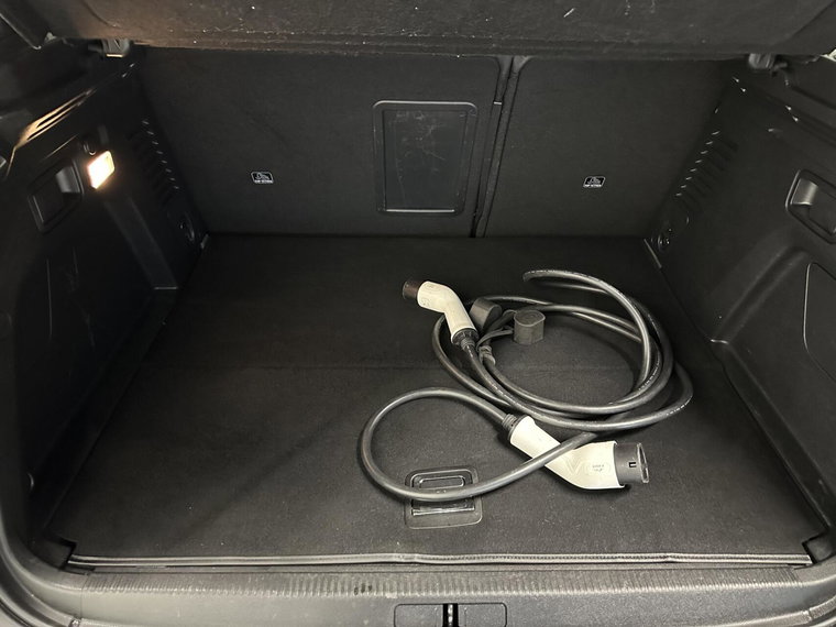Vehicle Image 38
