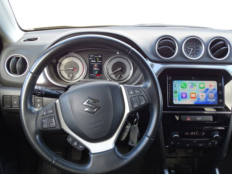 Vehicle Image 12