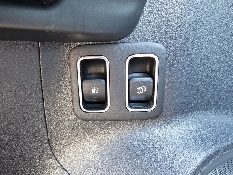 Vehicle Image 24