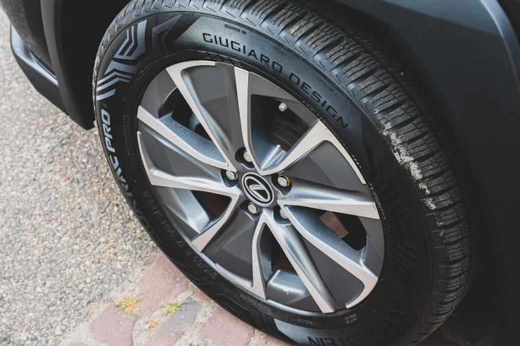 Vehicle Image 18