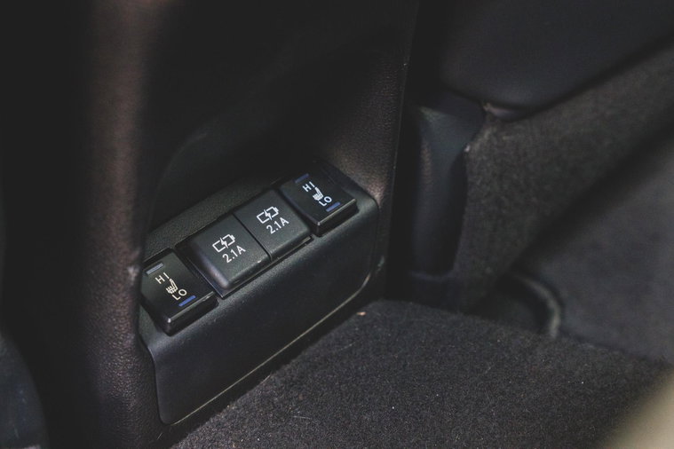 Vehicle Image 32