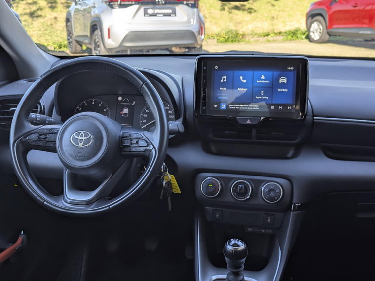 Vehicle Image 15