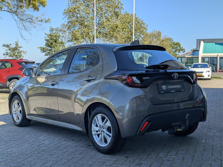 Vehicle Image 9