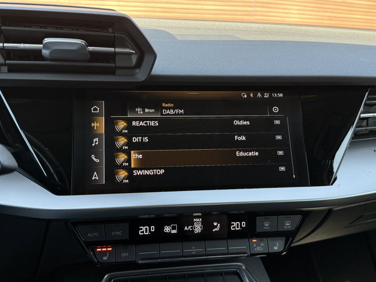 Vehicle Image 33