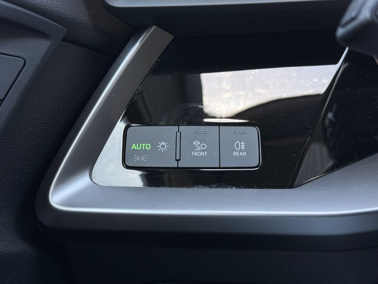 Vehicle Image 40