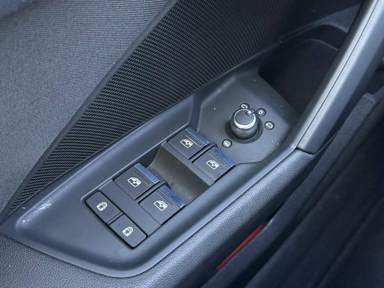 Vehicle Image 41