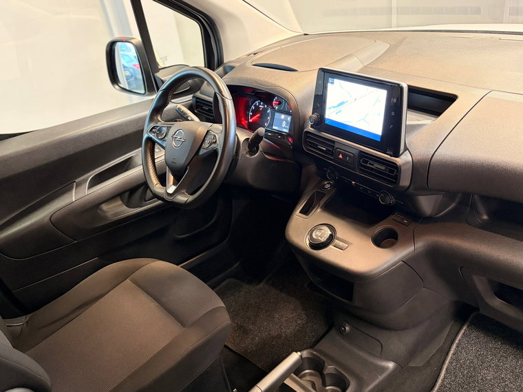 Vehicle Image 22