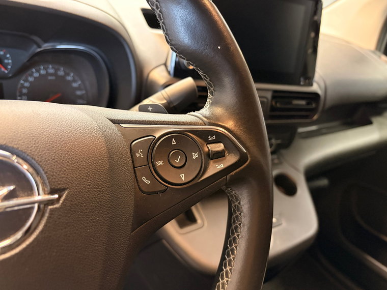Vehicle Image 36