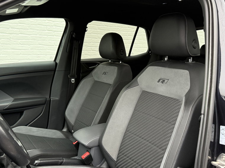 Vehicle Image 25