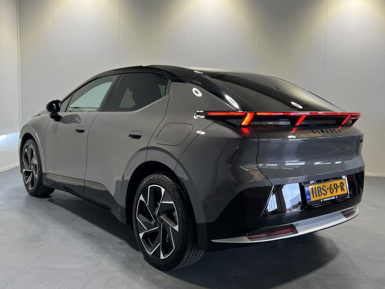 Vehicle Image 36