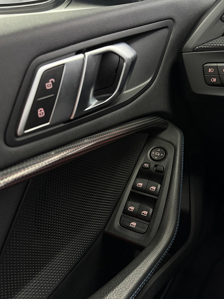 Vehicle Image 24