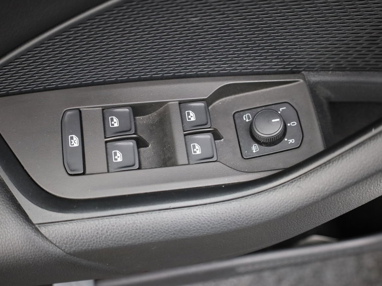 Vehicle Image 39
