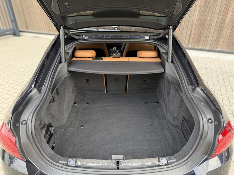 Vehicle Image 28