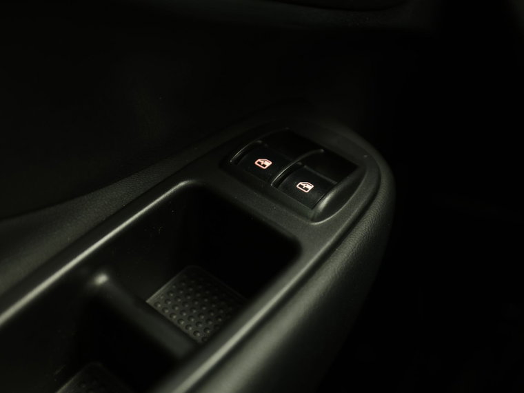 Vehicle Image 26