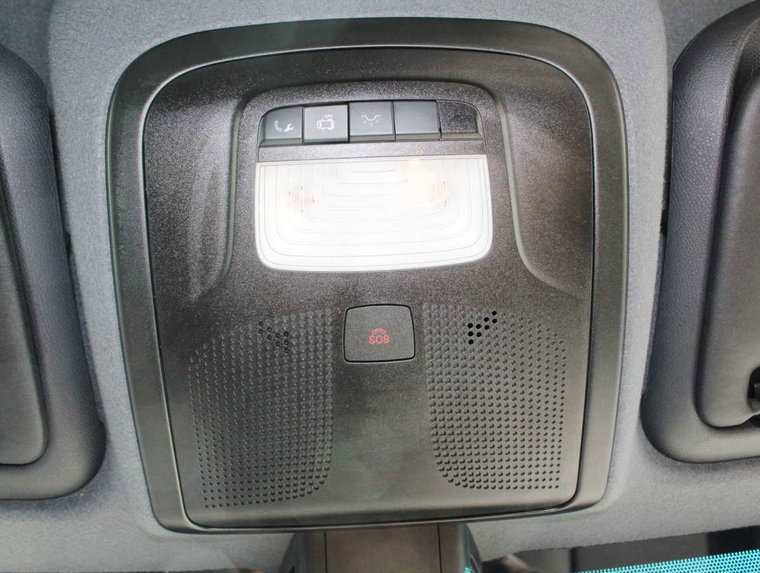 Vehicle Image 30