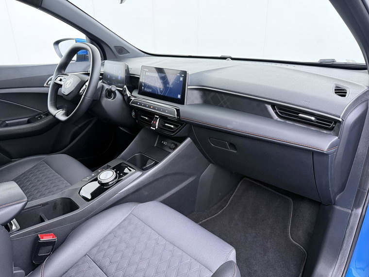 Vehicle Image 40
