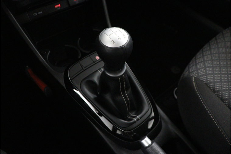 Vehicle Image 28